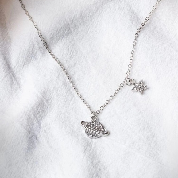 🪐Gold or Silver Planet Charm Necklace🪐 - Picture 4 of 10